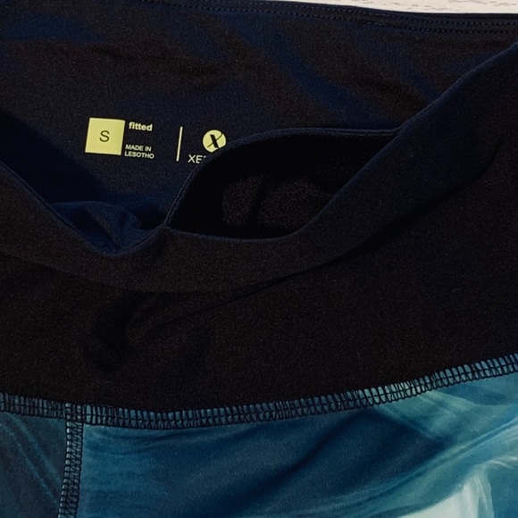 Xersion 7/8 Mesh Leggings In Blue Sandstone - Picture 5 of 7